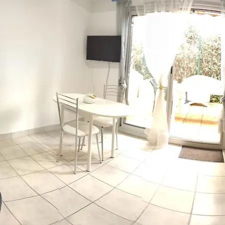 Βίλα Au Calme Au Coeur De La Pinede Agde